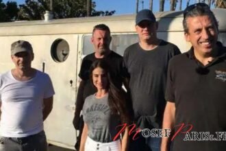 Michael Manousakis et sa Famille : Histoire, Aventures et Vie Quotidienne