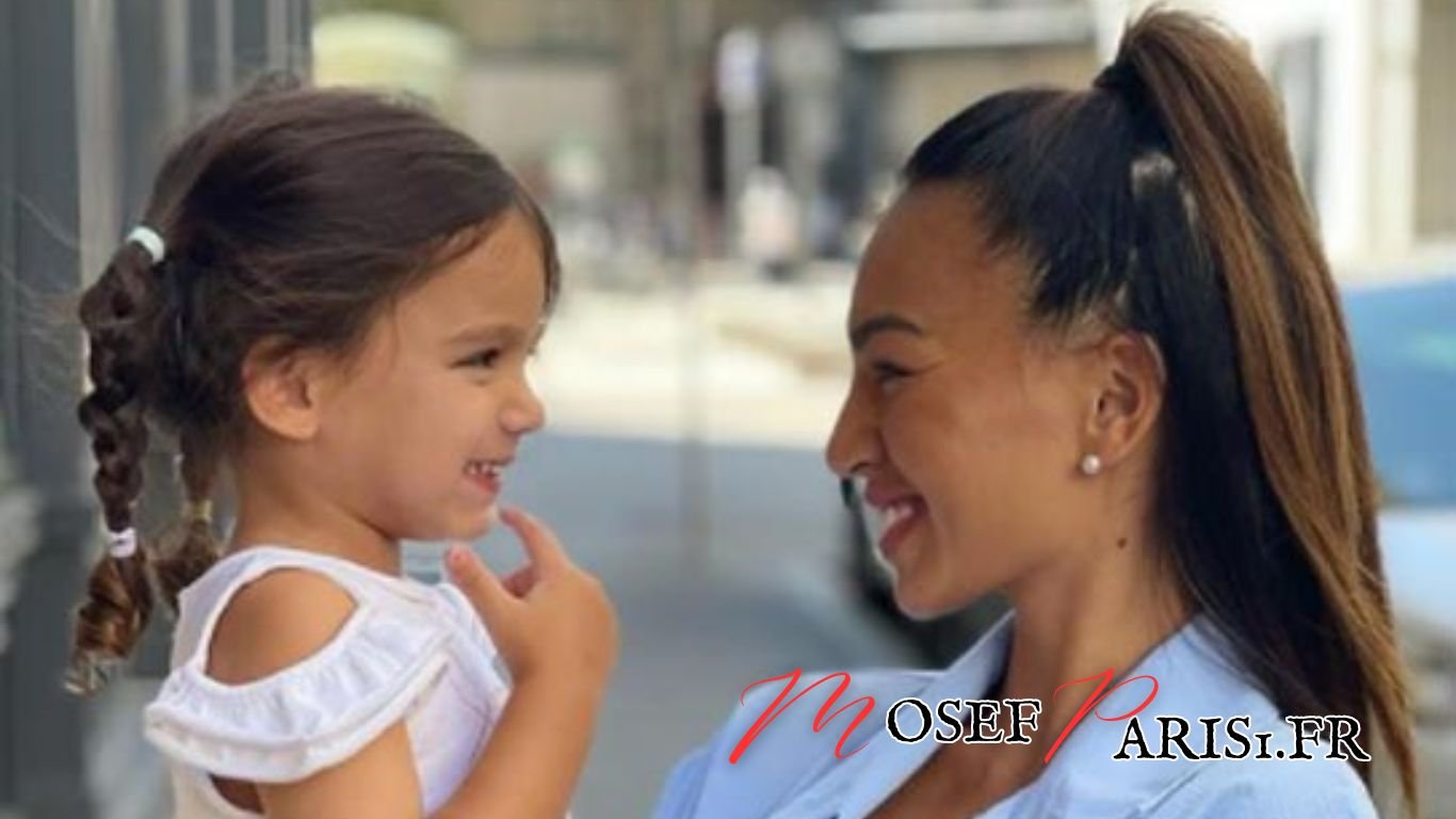 Sabrina Merlos Origine et Parents : Aujourd'hui, Amanda Lear et son fils - Découvrez leur histoire fascinante