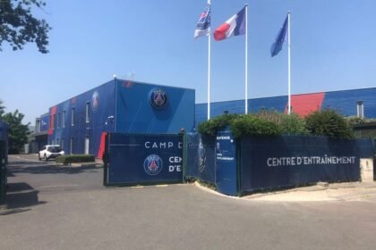 La culture du rugby à Paris : du terrain à la rue