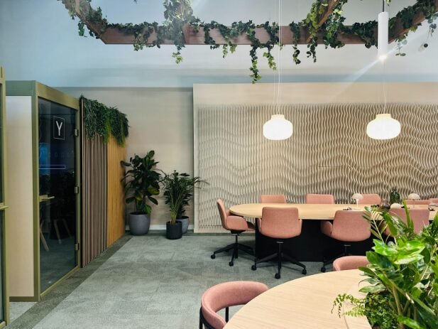 Pourquoi la fabrication de produits acoustiques redéfinit le confort sonore?